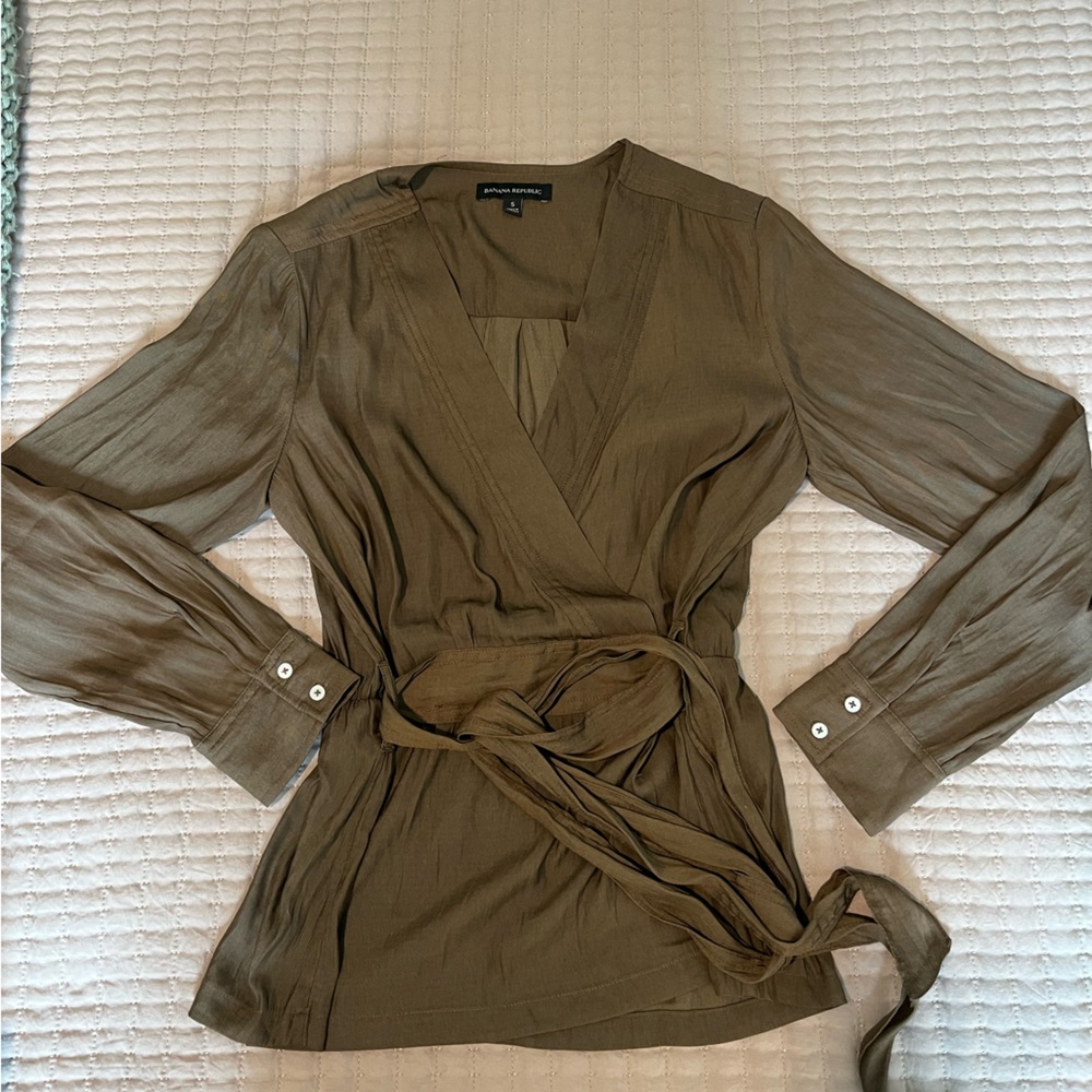 Small Banana Republic longsleeve